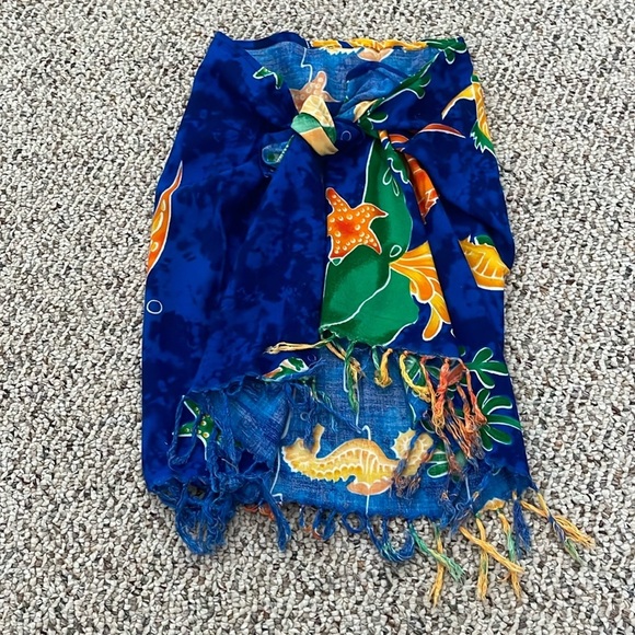 Beachy Themed Sarong - Picture 3 of 6